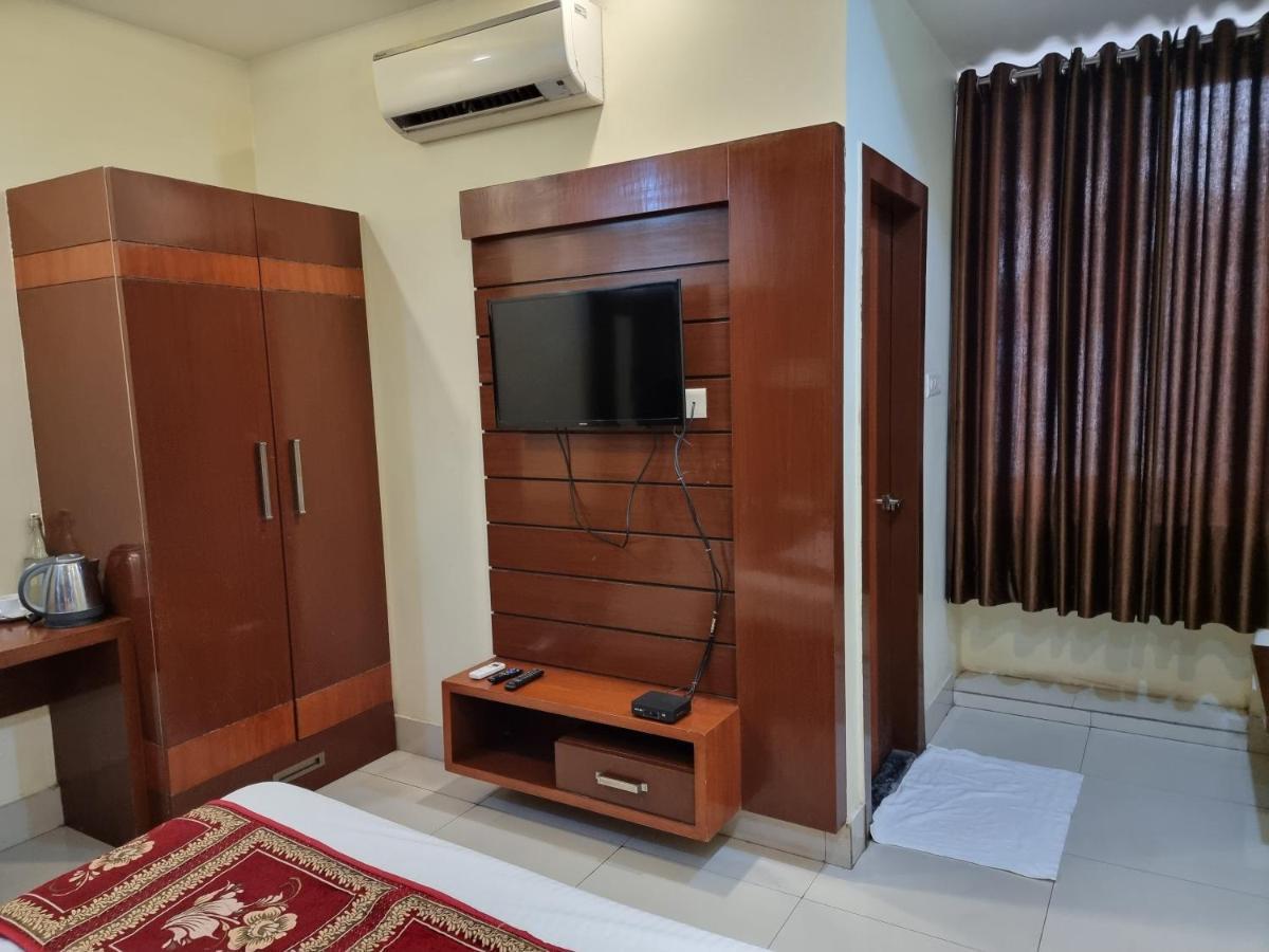 Hotel Vitthal International, Prayagraj Allāhābād Junction Dış mekan fotoğraf